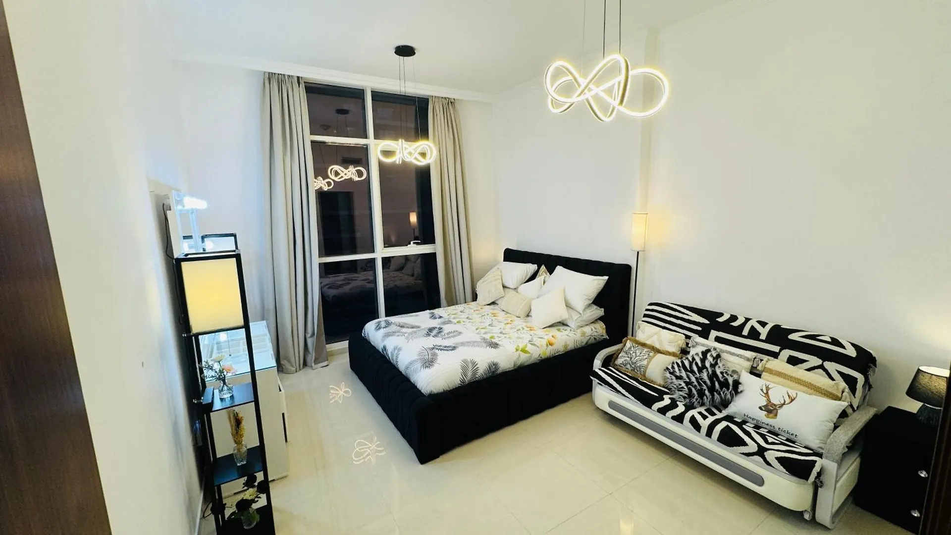 Apartment Modern Accommodations In Dunya Dubai'S Heart, Dubai Mall, Dubai Fountain And Burj Khalifa Getaway, Spectacular Views, 3-5 Minutes To Dubai Mall, Dubai Fountain & Burj Khalifa